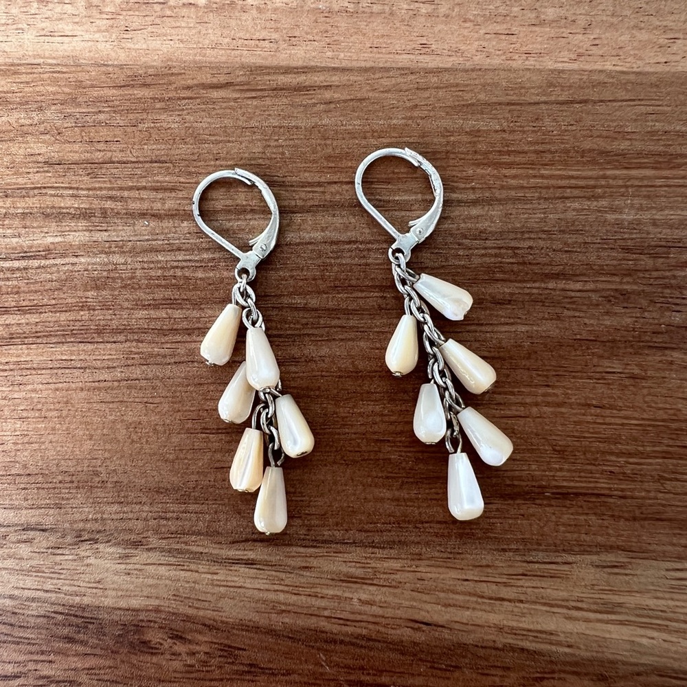 Shell bead drop earrings